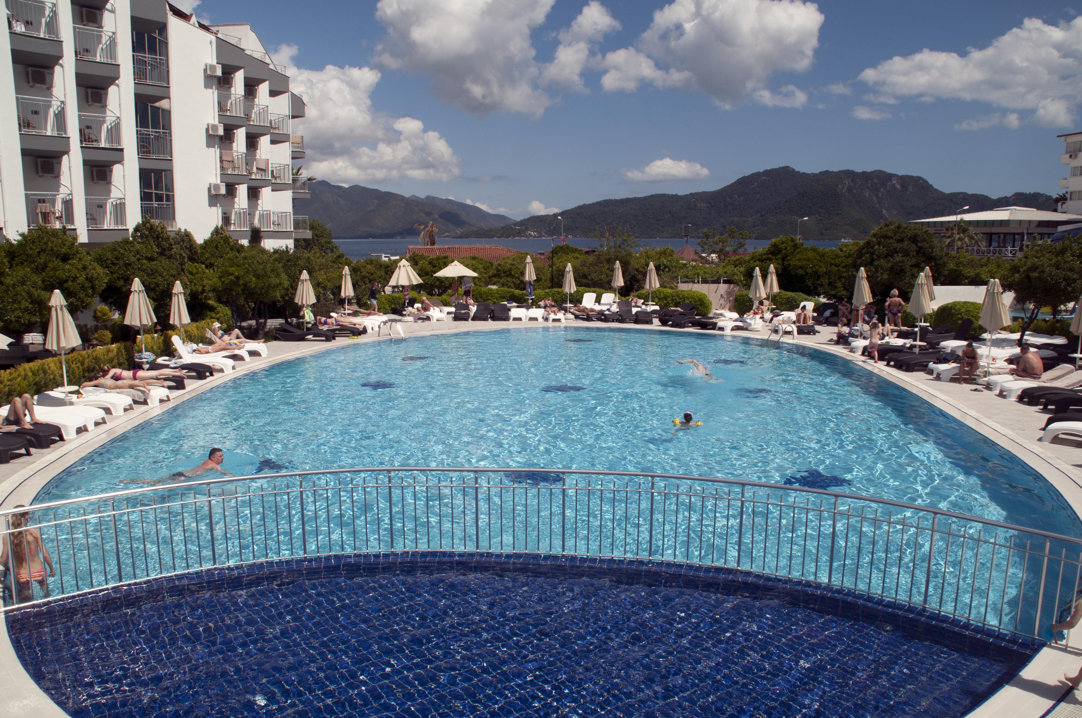 מרמריס Luna Beach Deluxe Hotel מראה חיצוני תמונה