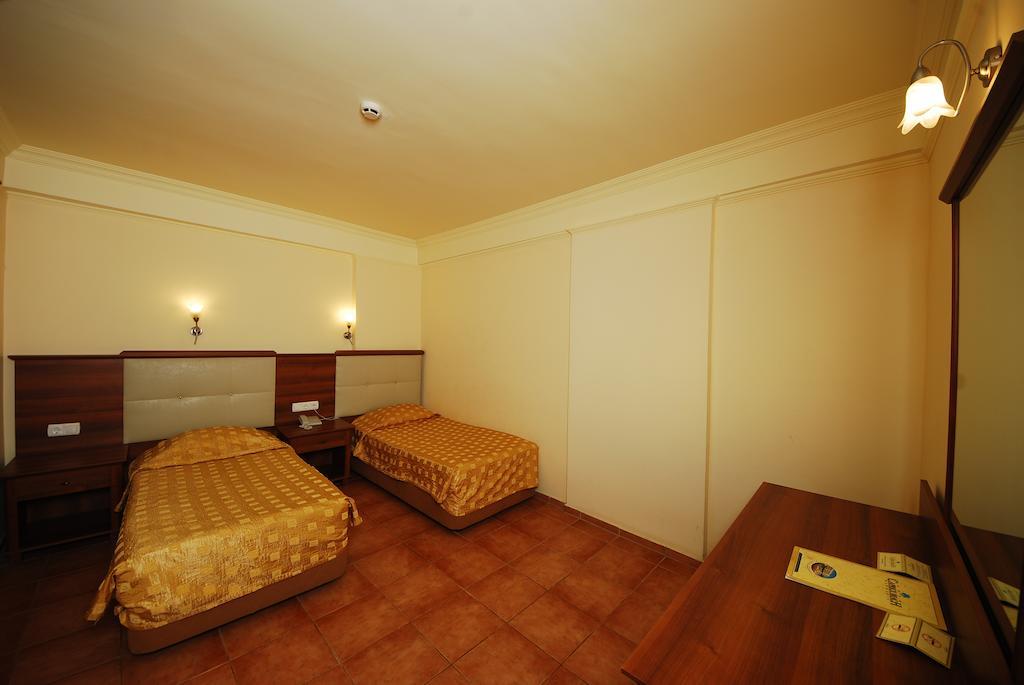 מרמריס Luna Beach Deluxe Hotel חדר תמונה