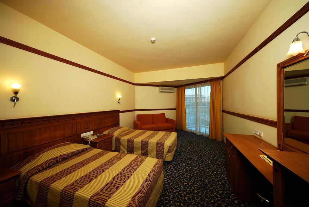 מרמריס Luna Beach Deluxe Hotel חדר תמונה